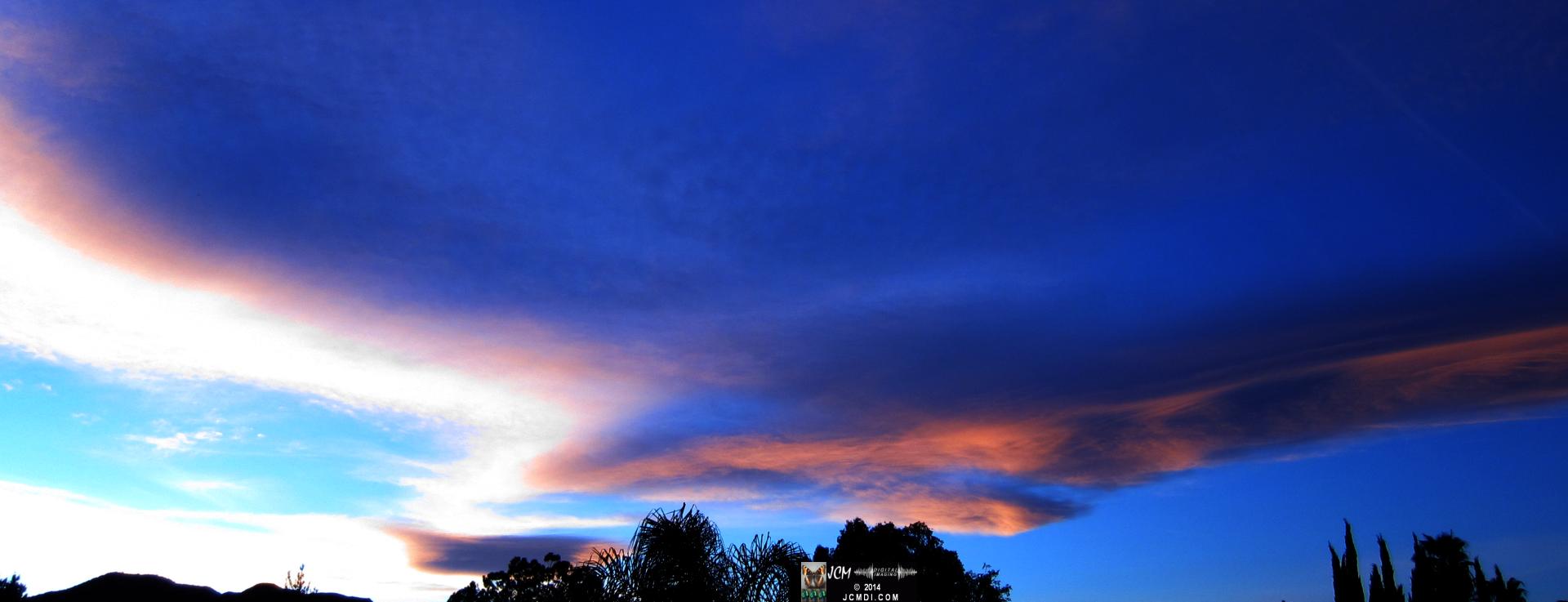 Lenticular and cirrus cloud sunset 1-10-2014 JCMDI HS300